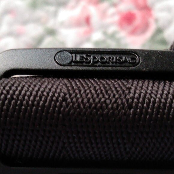 Nwot, black floral lesportsac crossbody. - Picture 11 of 16